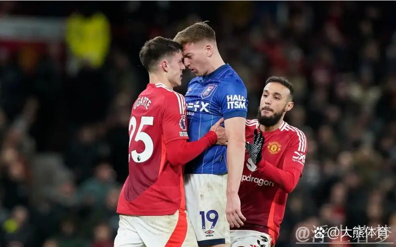 狼队绝杀曼联!红魔主场0-1吞败,英超近4轮仅得1分,争议前锋再失良机 狼队绝杀曼联!红魔主场0-1吞败,英超近4轮仅得1分,争议前锋再失良机